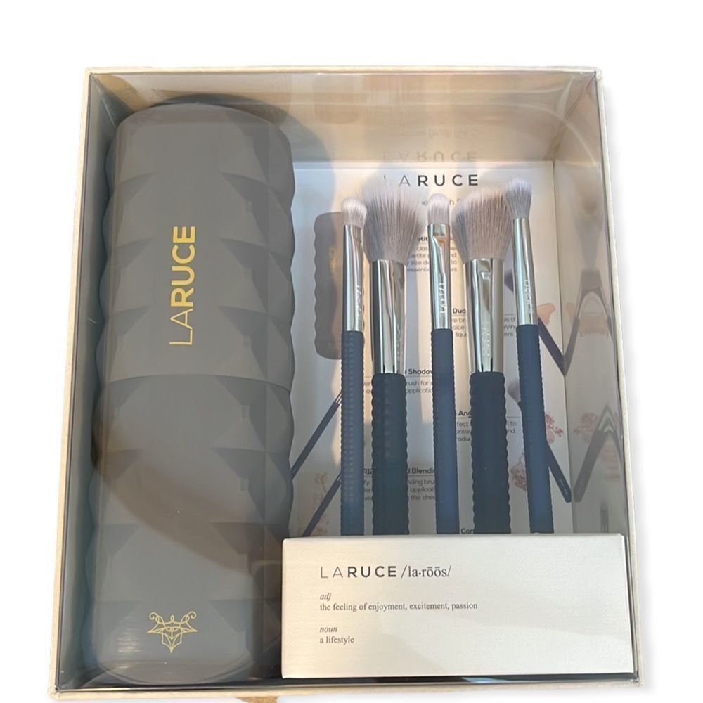 NIB LARUCE Beauty Christine Makeup Brush Set - Picture 2 of 7